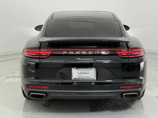 2019 Porsche Panamera RWD