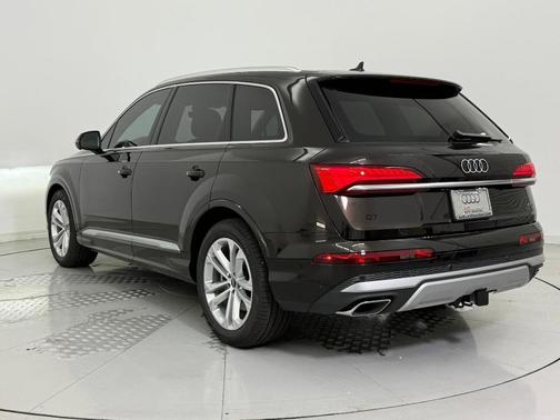 2026 Audi Q7 55 Premium Plus