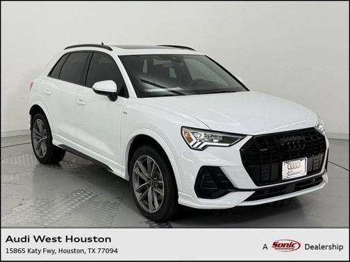 2025 Audi Q3 Premium 45 TFSI S line quattro Tiptronic