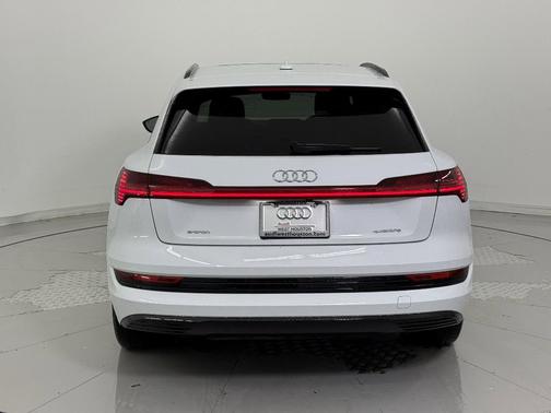 2021 Audi e-tron Premium