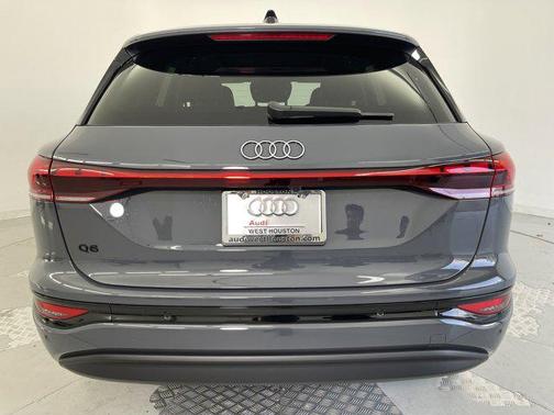 2025 Audi Q6 e-tron Premium