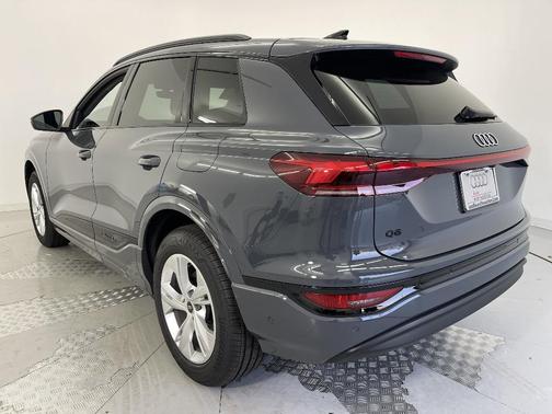 2025 Audi Q6 e-tron Premium