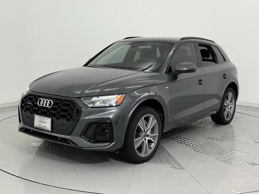 2025 Audi Q5 45 S line Premium