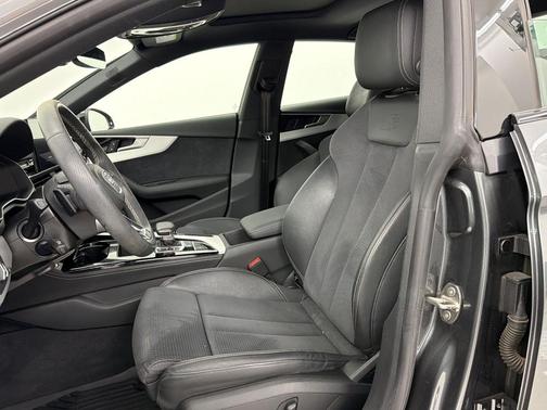 Daytona Gray Pearl Effect 2023 Audi A5 Sportback 45 S Line Premium Plus