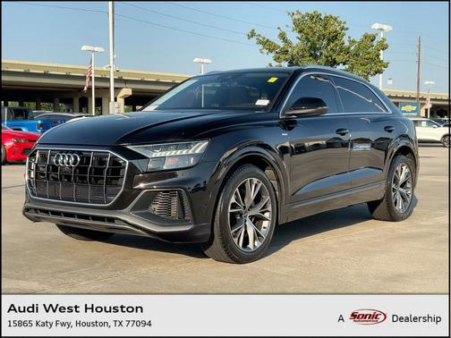 2021 Audi Q8 55 Premium Plus
