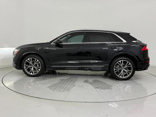 2021 Audi Q8 55 Premium Plus