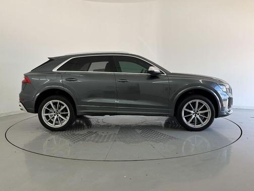 Daytona Gray Pearl Effect 2022 Audi RS Q8 4.0T
