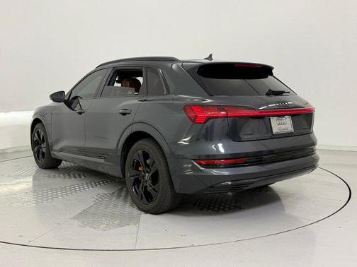 2022 Audi e-tron Premium