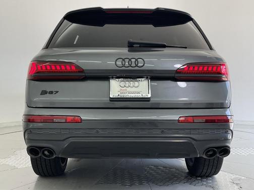 2022 Audi SQ7 4.0T Premium Plus