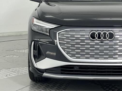 2025 Audi Q4 e-tron Premium 55 quattro