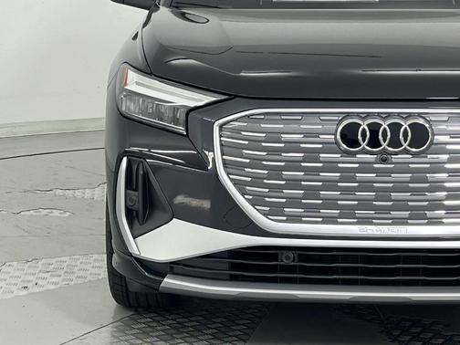 2025 Audi Q4 e-tron Premium 55 quattro