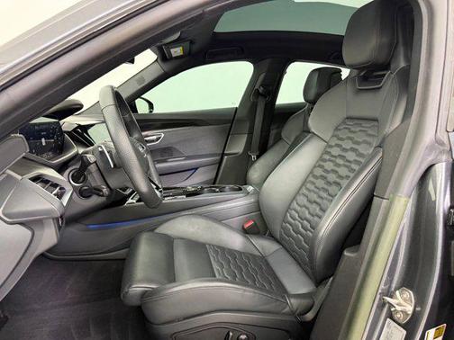 2023 Audi e-tron GT Premium Plus quattro