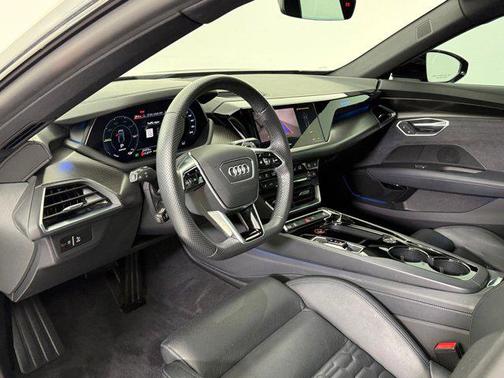 2023 Audi e-tron GT Premium Plus quattro