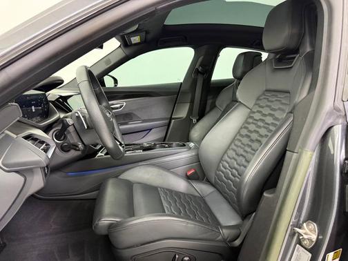 2023 Audi e-tron GT Premium Plus quattro