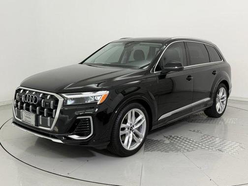 2025 Audi Q7 55 Premium Plus