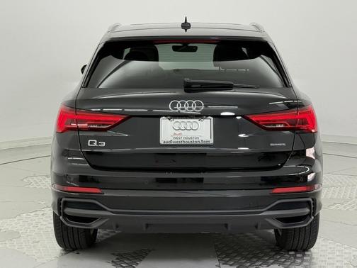 2024 Audi Q3 45 S line Premium Plus