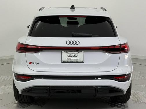2025 Audi SQ6 e-tron Premium quattro
