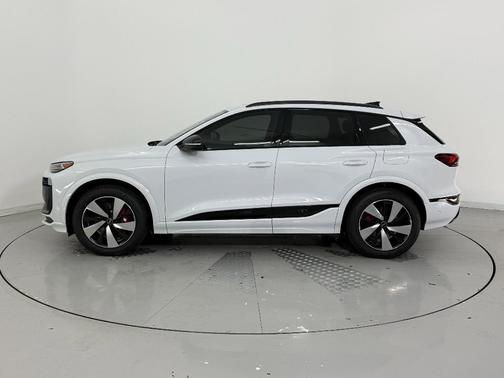 2025 Audi SQ6 e-tron Premium quattro