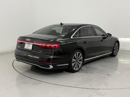 2022 Audi A8 L 55 TFSI quattro Tiptronic