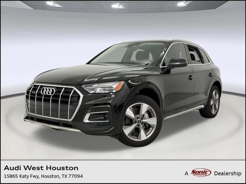 Mythos Black Metallic 2023 Audi Q5 40 Premium