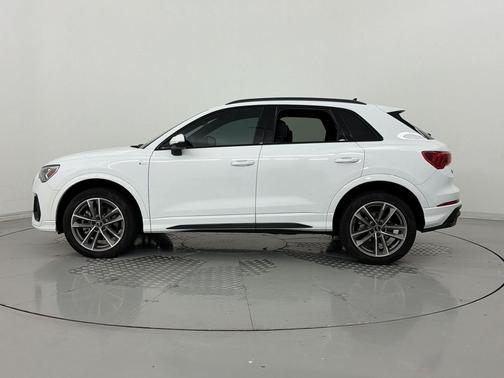 Arkona White 2024 Audi Q3 Premium 45 TFSI S line quattro Tiptronic