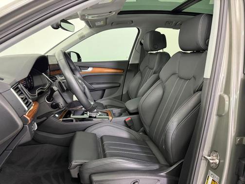 2023 Audi Q5 45 S line Premium Plus