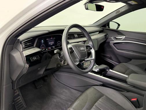 2023 Audi e-tron Premium Plus quattro