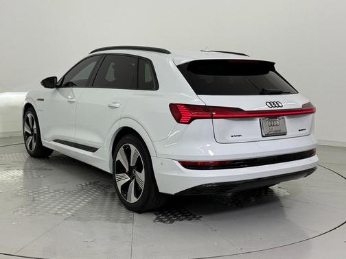 2023 Audi e-tron Premium Plus quattro