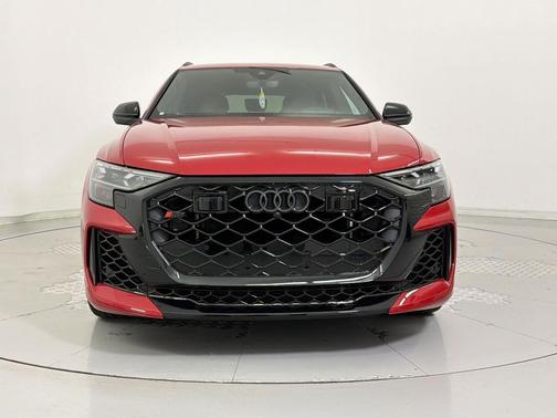 Chili Red Metallic 2026 Audi RS Q8 4.0T