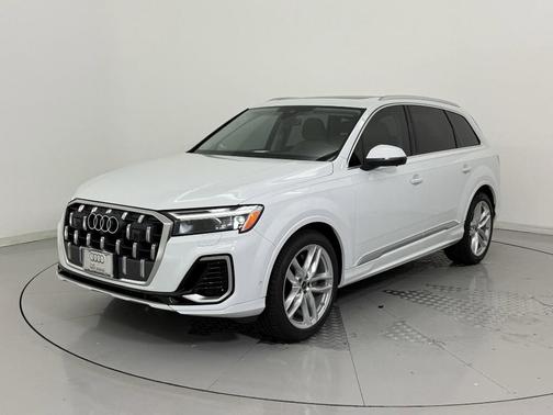2025 Audi Q7 55 Premium Plus