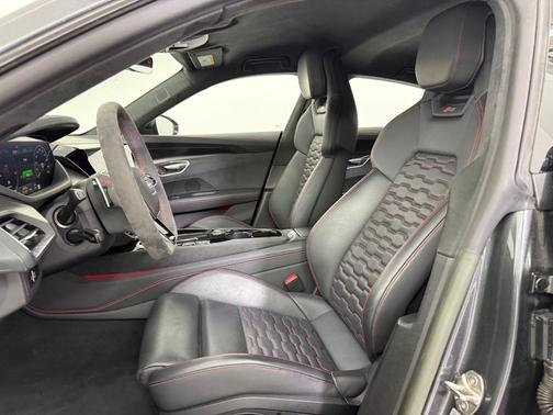 2022 Audi RS e-tron GT quattro