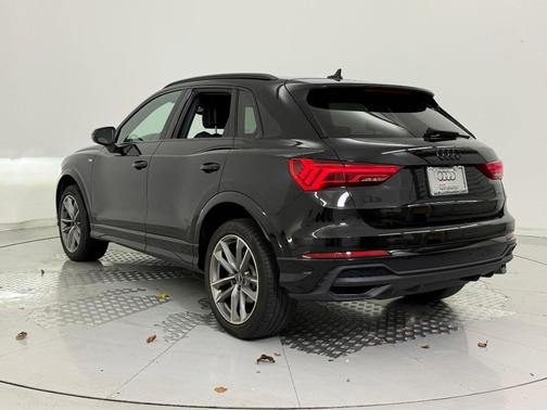 2023 Audi Q3 Premium 45 TFSI S line quattro Tiptronic
