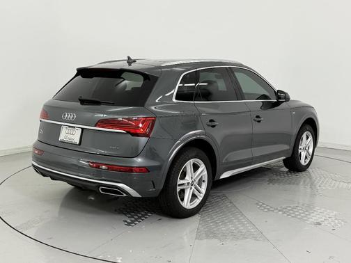 2022 Audi Q5 55 S line Premium Plus