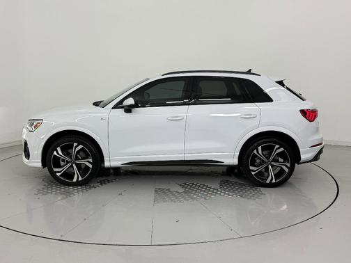 2024 Audi Q3 45 S line Premium Plus