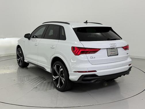 2024 Audi Q3 45 S line Premium Plus