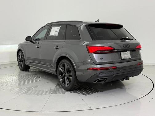 2026 Audi Q7 55 Premium Plus