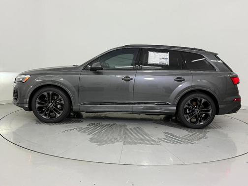 2026 Audi Q7 55 Premium Plus