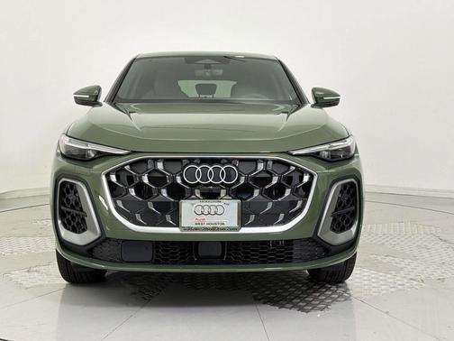District Green Metallic 2026 Audi Q5 Sportback Premium Plus TFSI quattro S tronic