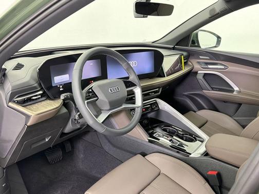 District Green Metallic 2026 Audi Q5 Sportback Premium Plus TFSI quattro S tronic