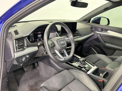 Ultra Blue Metallic 2022 Audi Q5 55 S line Prestige
