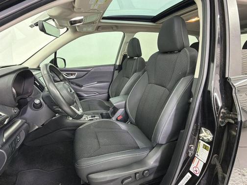 Crystal Black Silica 2019 Subaru Forester Premium