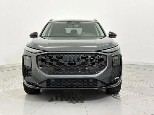 Daytona Gray Pearl Effect 2026 Audi Q3 TFSI quattro S tronic