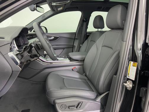 2026 Audi Q7 45 Premium