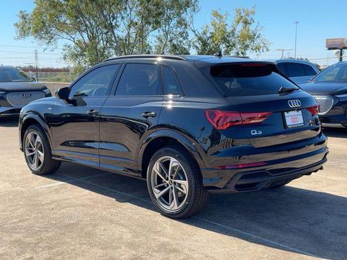 2025 Audi Q3 Premium 45 TFSI S line quattro Tiptronic