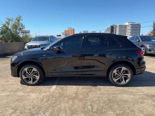 2025 Audi Q3 Premium 45 TFSI S line quattro Tiptronic