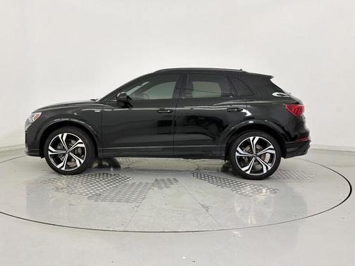Mythos Black Metallic 2023 Audi Q3 45 S line Premium Plus