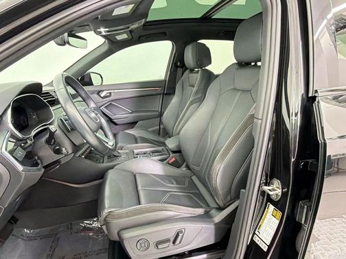 Mythos Black Metallic 2023 Audi Q3 45 S line Premium Plus