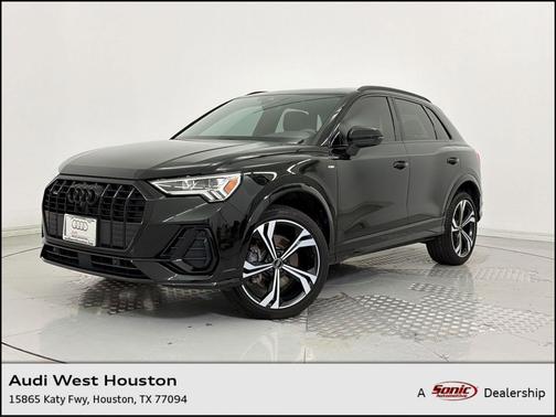 Mythos Black Metallic 2023 Audi Q3 45 S line Premium Plus
