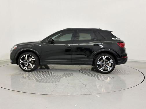 Mythos Black Metallic 2023 Audi Q3 45 S line Premium Plus