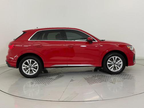 2024 Audi Q3 Premium 45 TFSI S line quattro Tiptronic